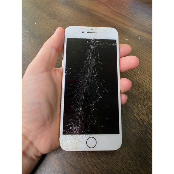 Apple iPhone 6 Plus (A1522) - DOESNT TURN ON - Picture 1 of 16